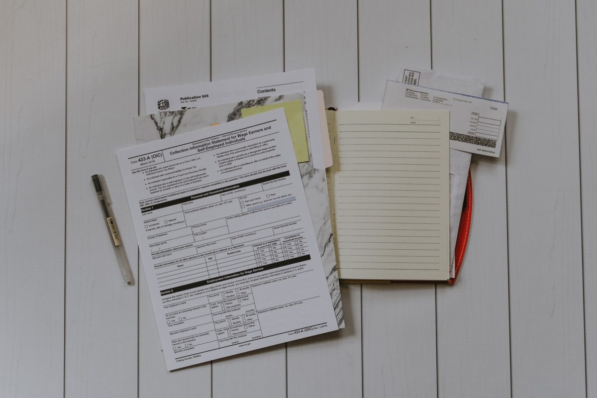 papers_kelly_sikkema_unsplash_fyselfpapers_fyself